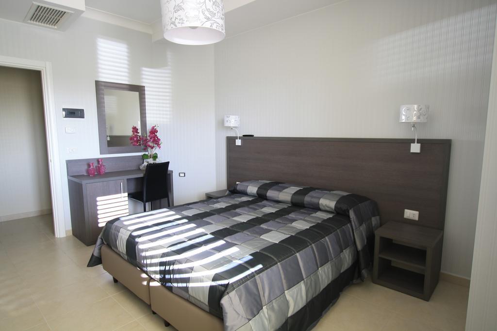 גרבינה אין פוליה B&B Colle Del Re חדר תמונה